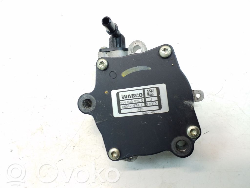 Chrysler 200 Vacuum pump 