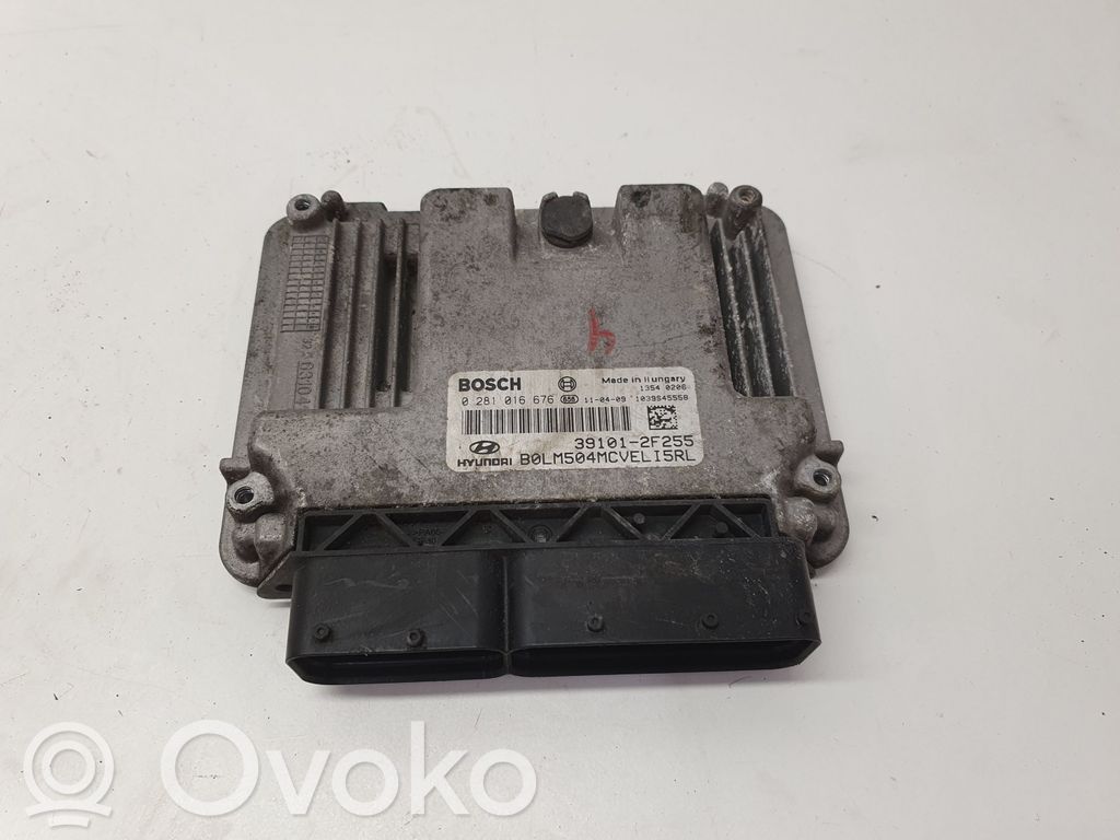 Hyundai ix35 Engine control unit/module 