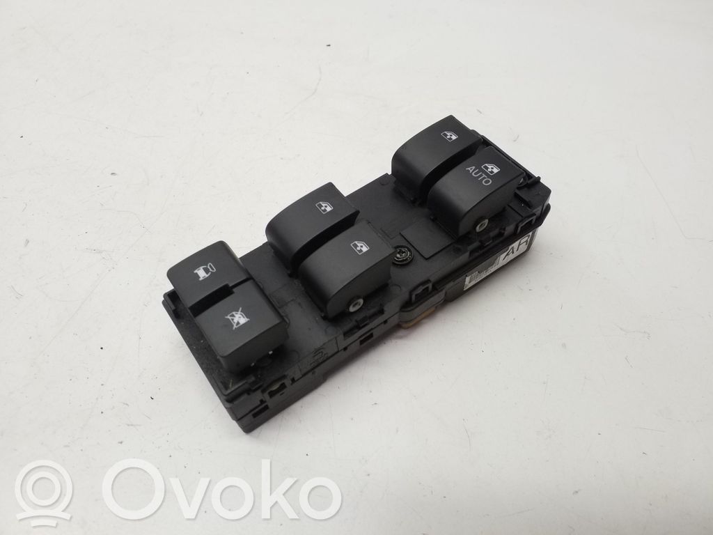 Chevrolet Captiva Electric window control switch 