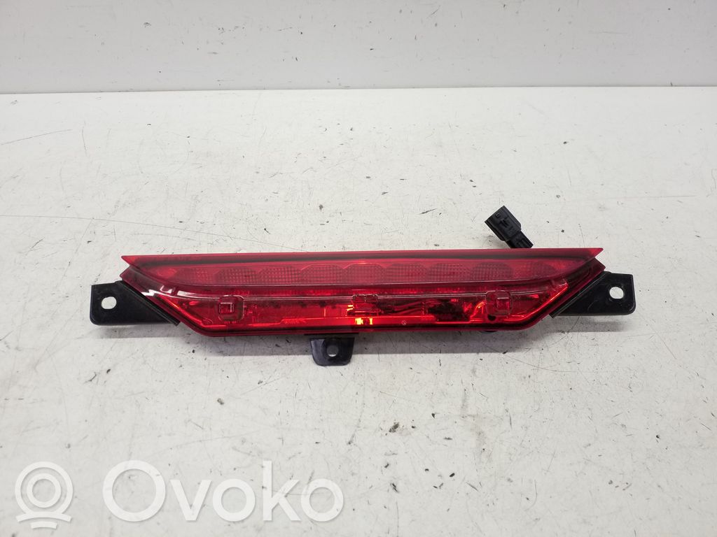 Chrysler Pacifica Third/center stoplight 