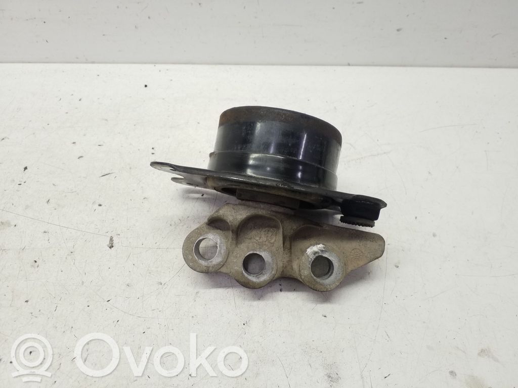Chevrolet Captiva Engine mount bracket 