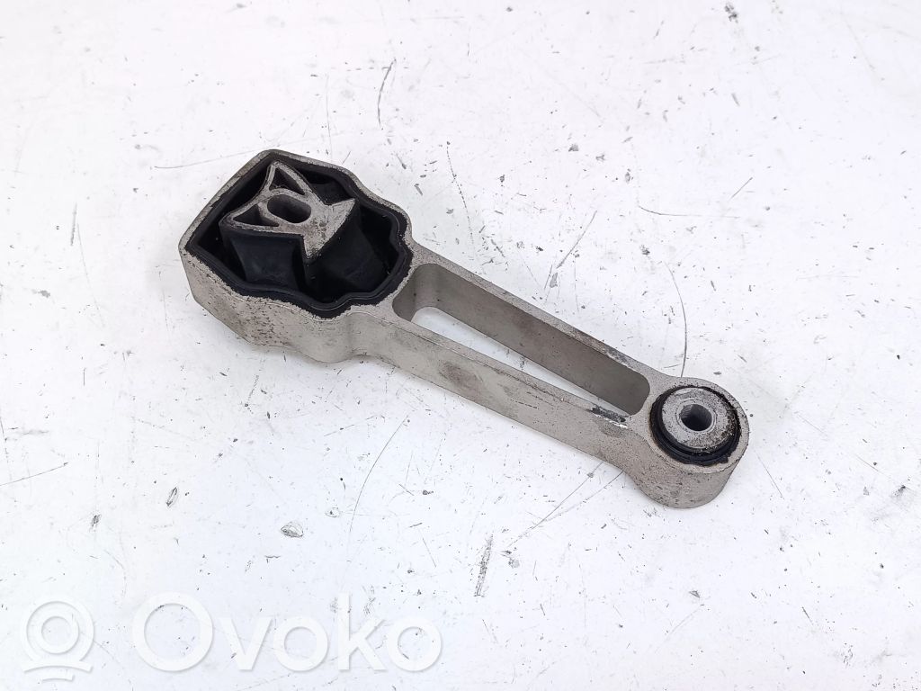 Volvo XC60 Engine mount bracket 