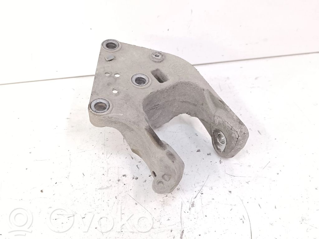 Engine mounting bracket   04721570AB