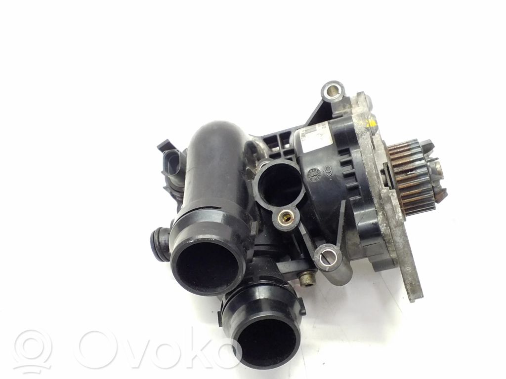 Audi A5 8T 8F Bomba de agua 