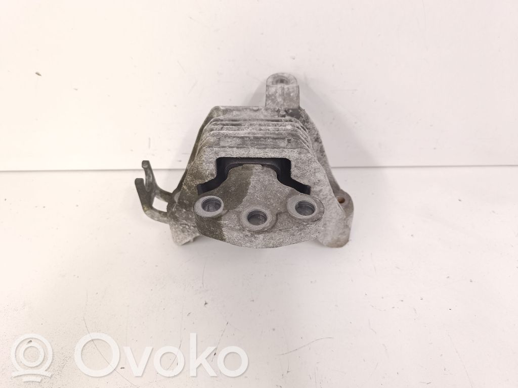 Opel Zafira C Engine mount bracket 