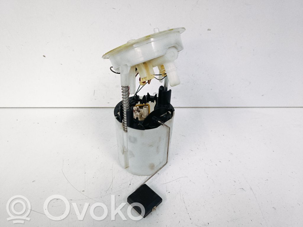 BMW X1 E84 Pompe à carburant 