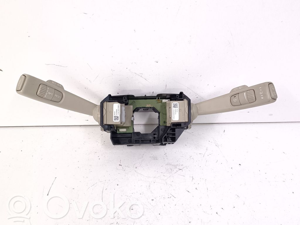 Volvo XC60 Wiper turn signal indicator stalk/switch 