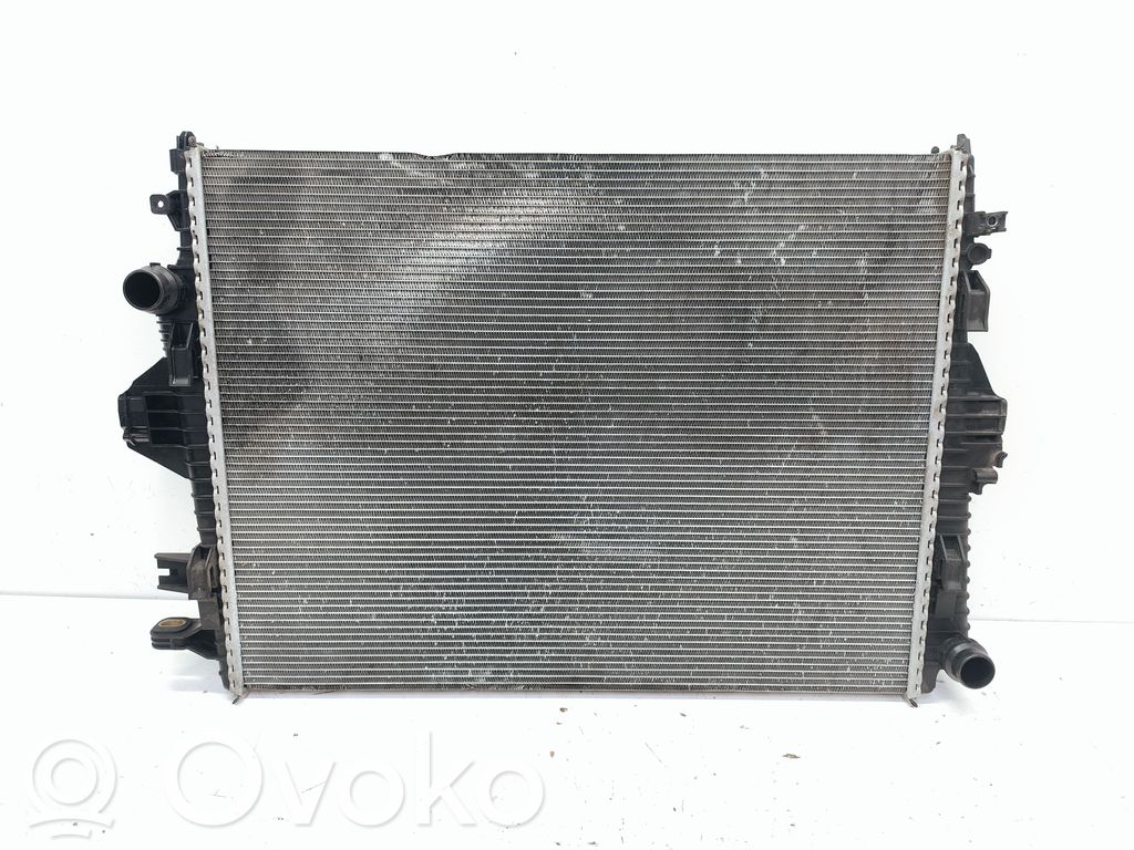 Volkswagen Touareg II Coolant radiator 