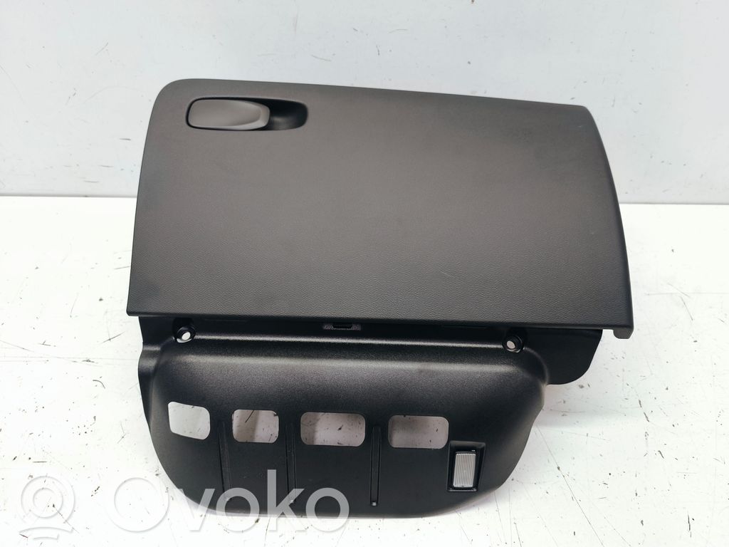 Volvo XC40 Daiktadėžė 