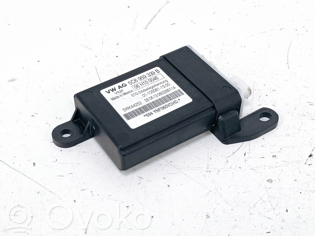 Module de commande de siège   5C6959339B