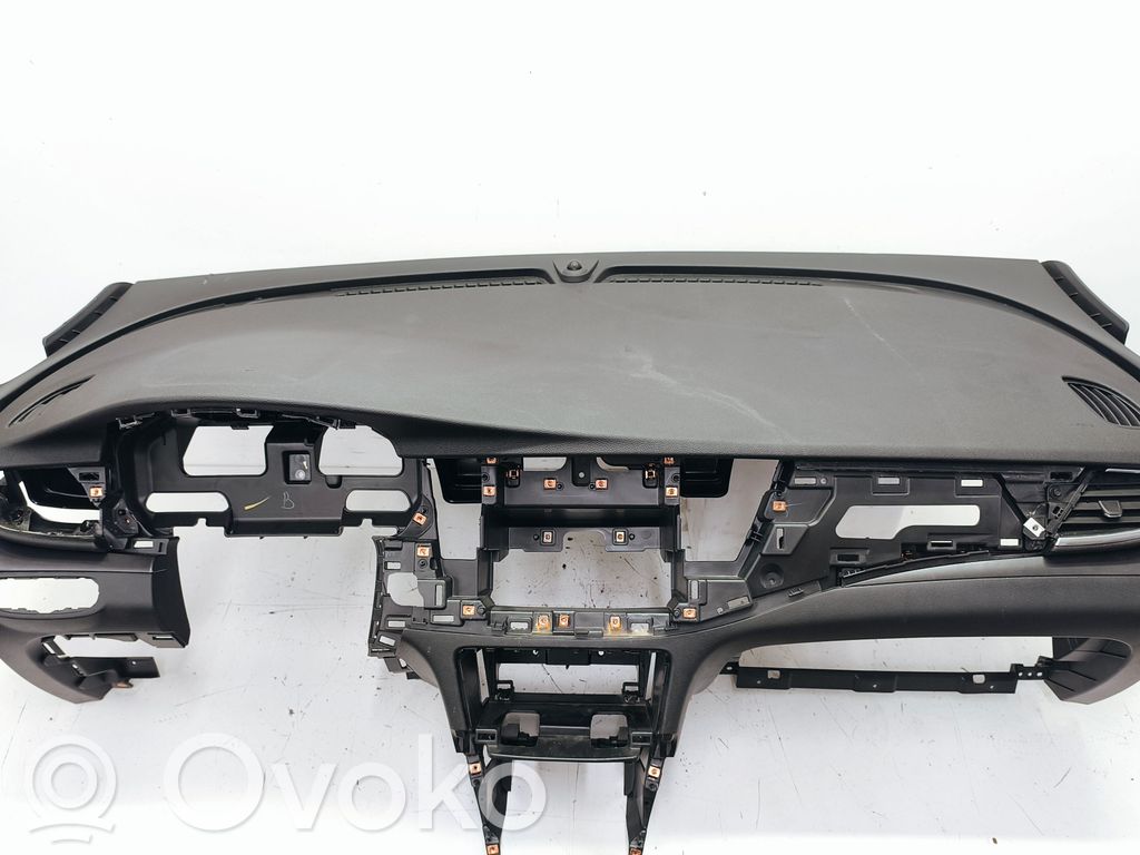 Buick Encore I Panelis 