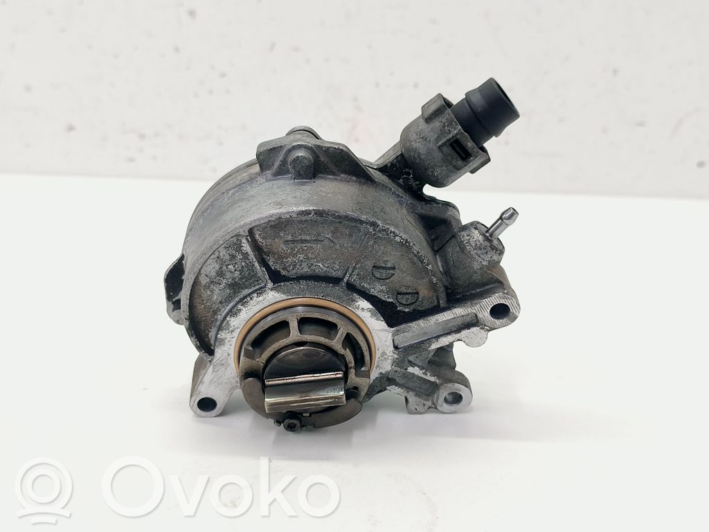 BMW X5M E70 Vacuum pump 