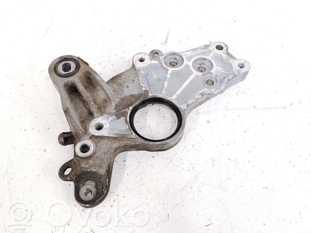 Buick Encore I Gearbox mounting bracket 