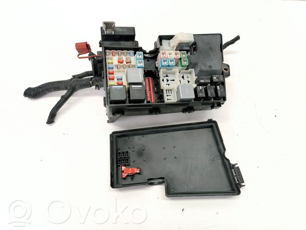 Ford C-MAX II Saugiklių dėžė (komplektas) 
