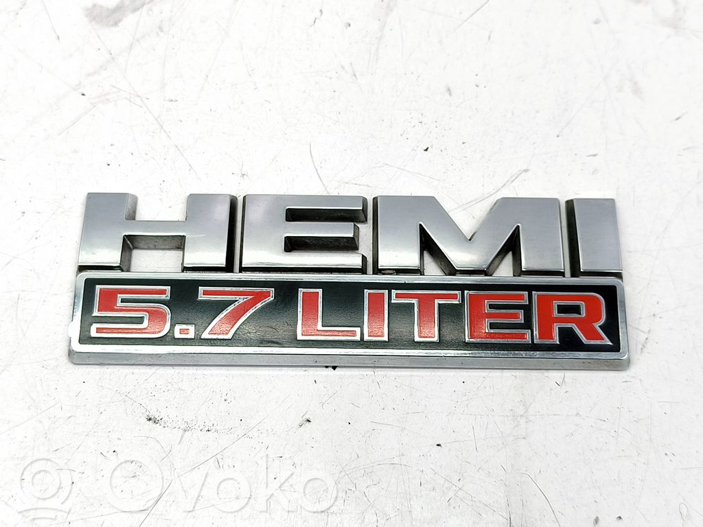 Dodge RAM 1500 DS Litery / Emblematy na błotnik przedni 