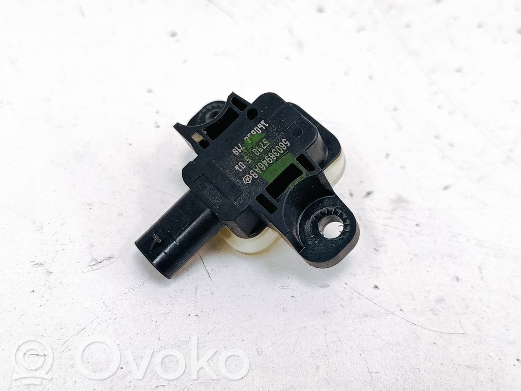 Dodge RAM 1500 DS Airbagsensor Crashsensor Drucksensor 
