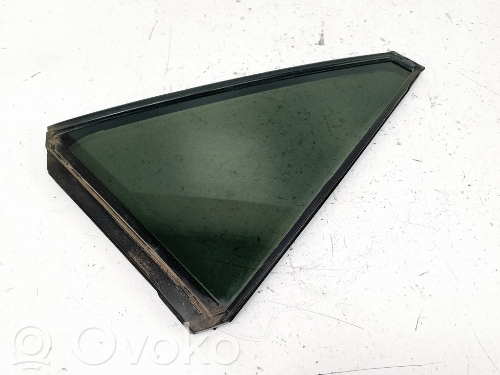 Subaru Outback (BS) Ventanilla de ventilación de la puerta trasera 