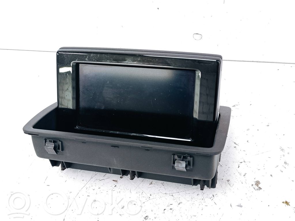 Audi Q3 8U Screen/display/small screen 