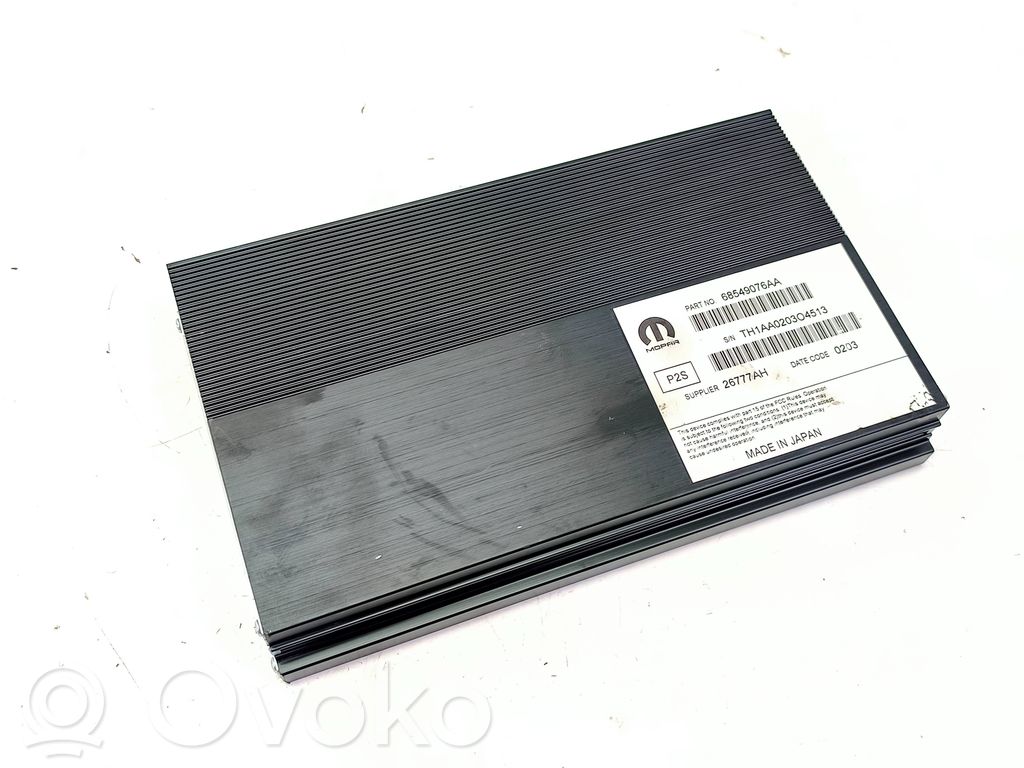 Dodge Durango III Sound amplifier 