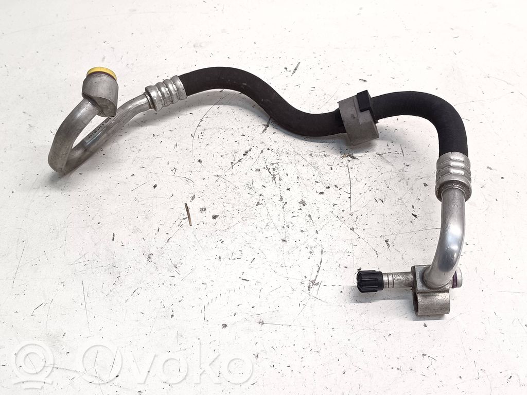 BMW X1 E84 Ilmastointilaitteen putki (A/C) 