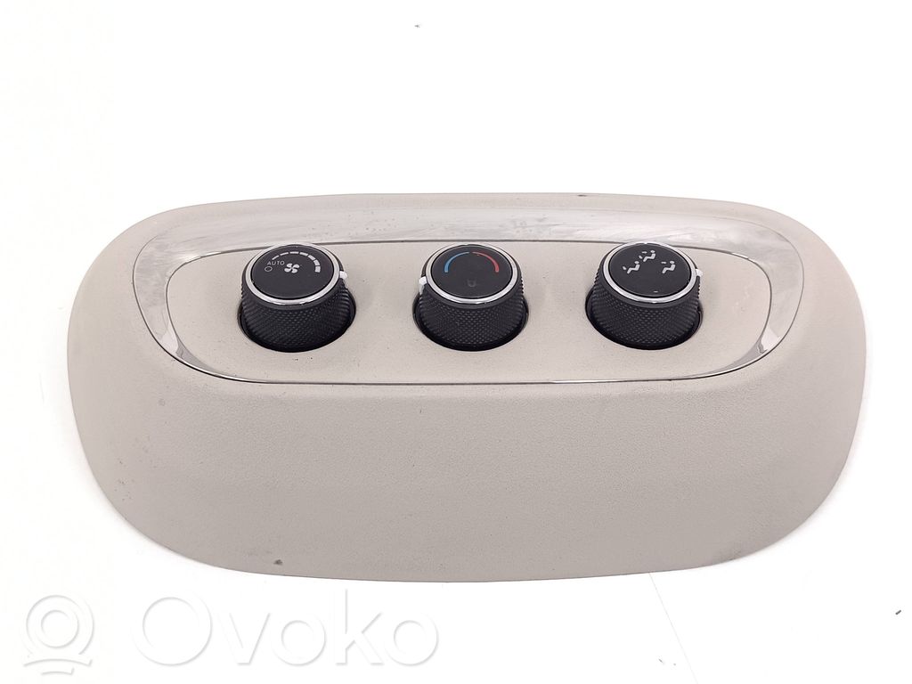 Dodge Durango III Climate control unit 