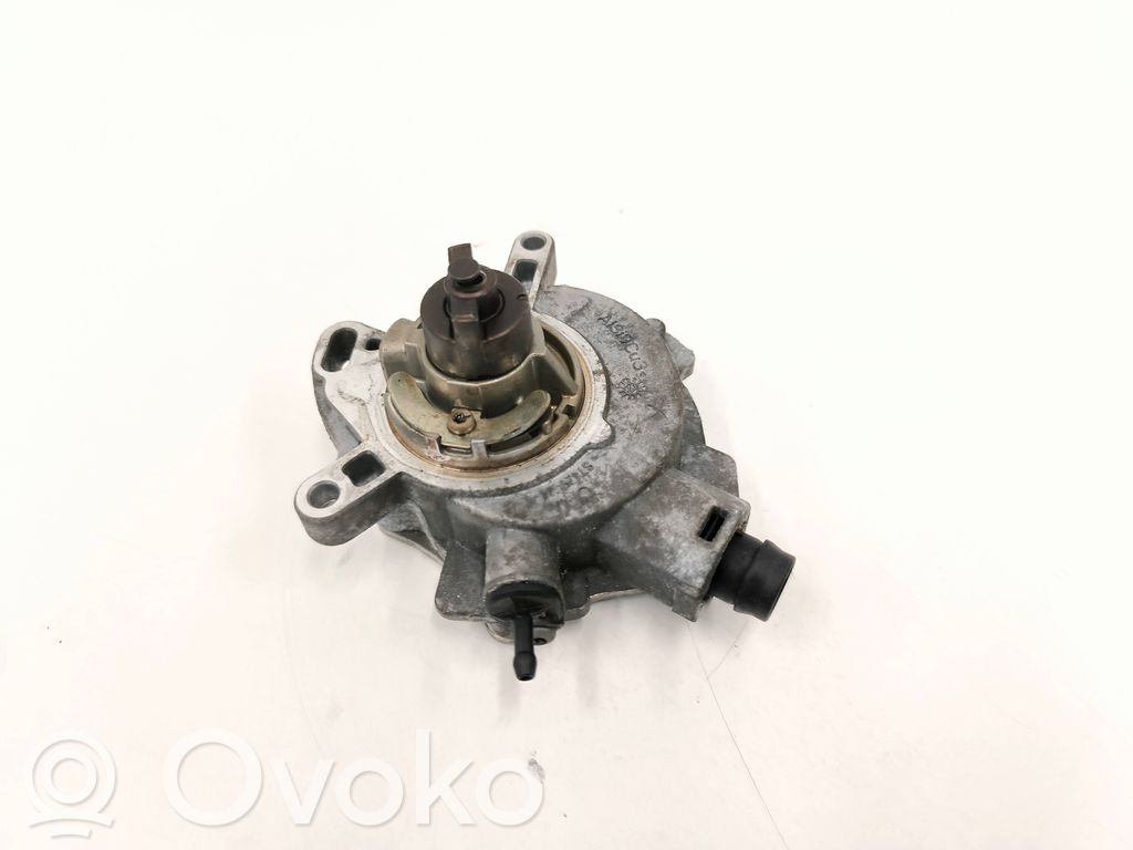 Ford Escape III Vacuum pump 