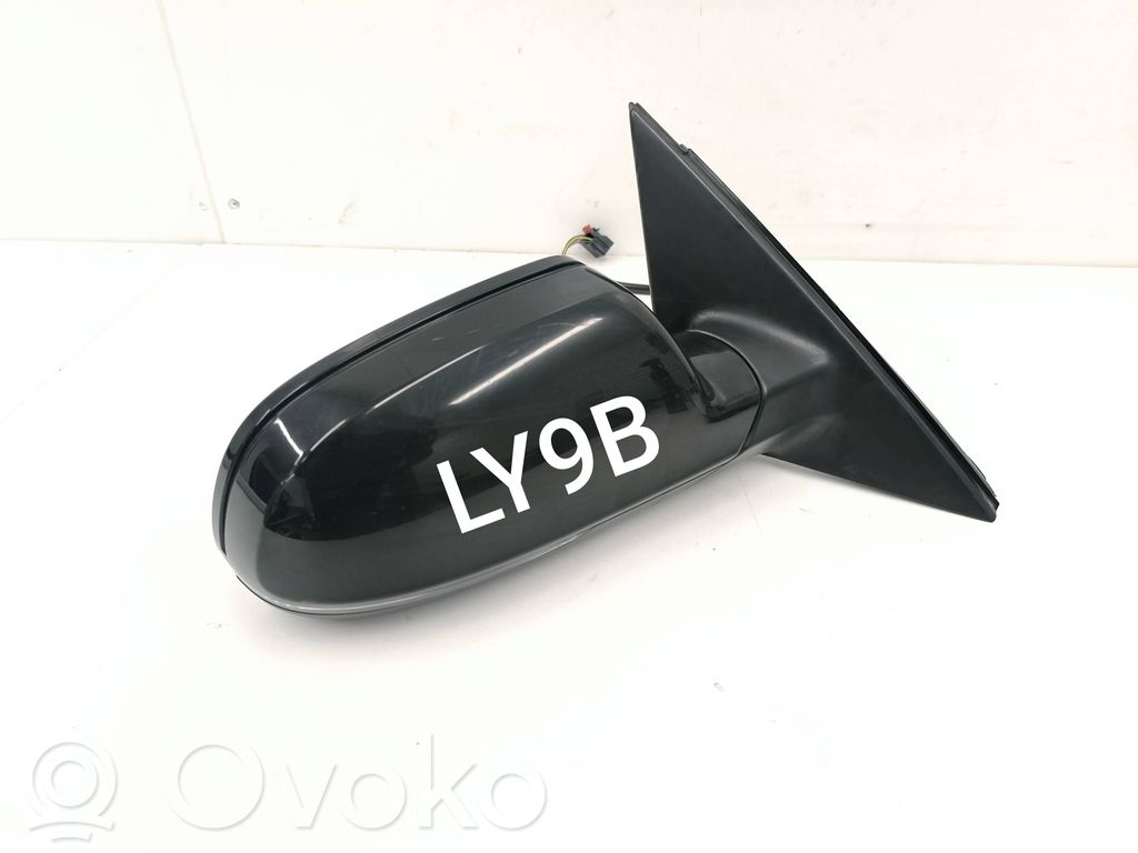 Audi A4 S4 B8 8K Front door electric wing mirror 