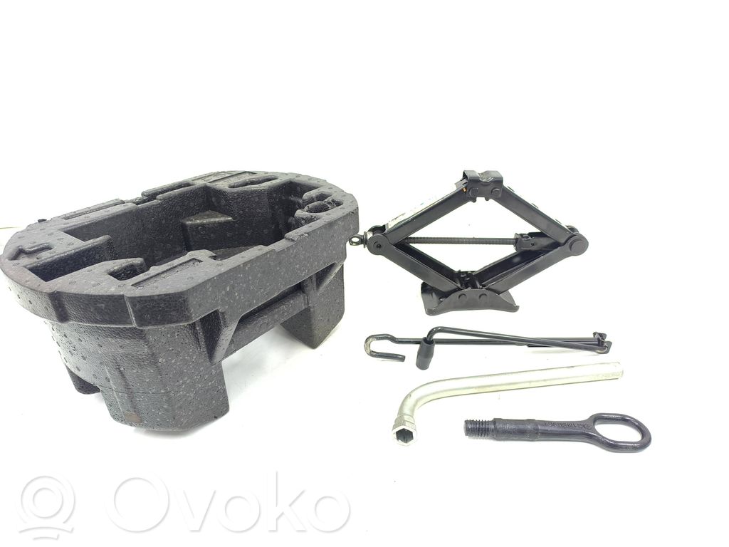 Volkswagen Jetta VI Set scule 
