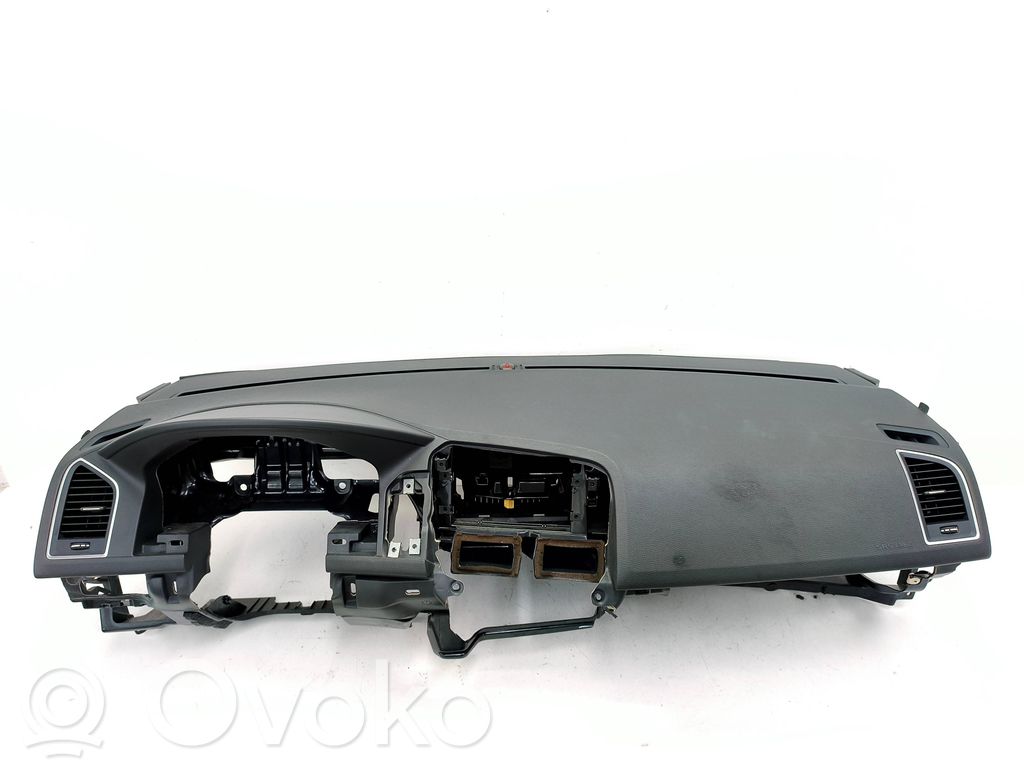 Volvo XC60 Deska rozdzielcza 