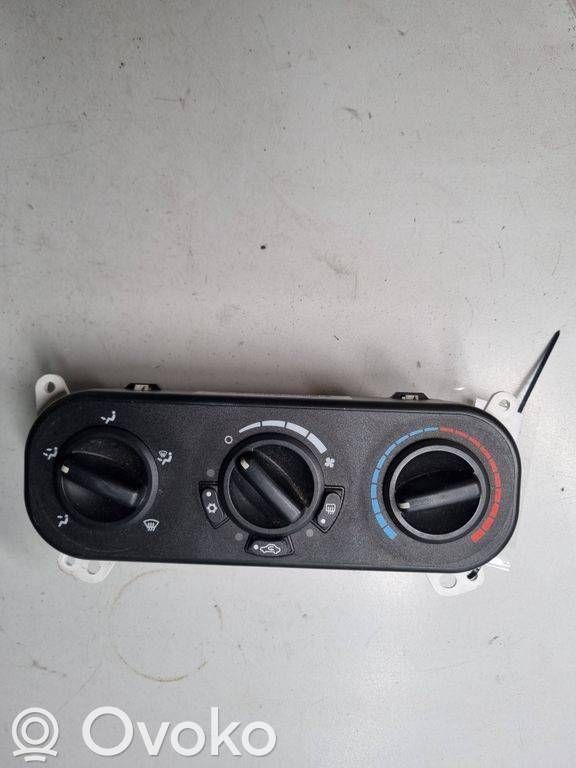Climate control unit   P05058307AE