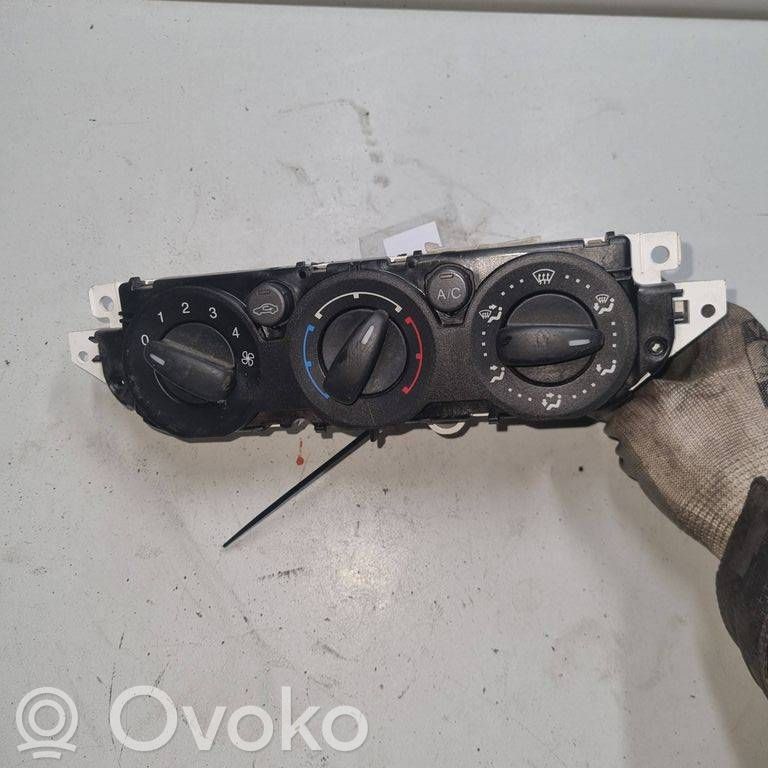 Climate control unit   7M5T19980AB