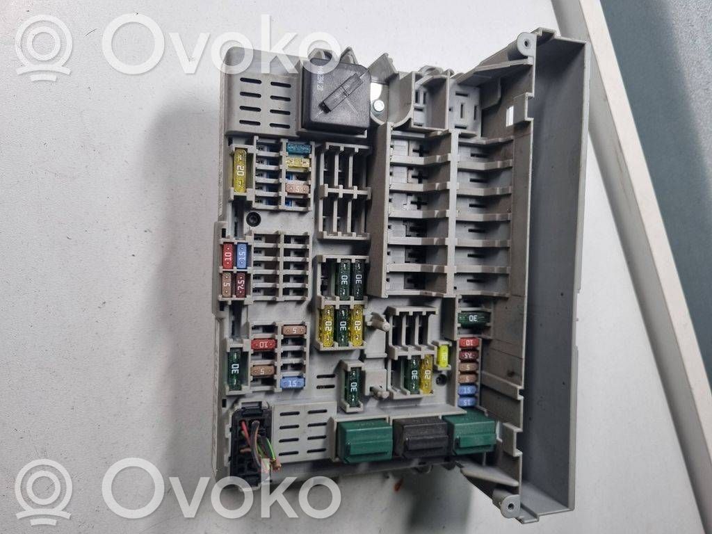 Fuse module   690662106