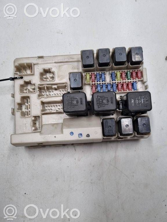 Nissan Murano Z50 Fuse module 