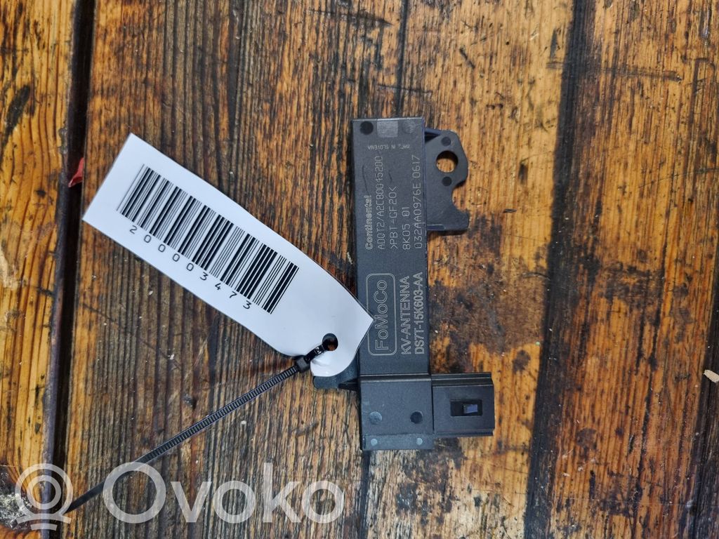 Pystyantennivahvistin   A2C80045200,032AA0976E,DS7T15K603AA
