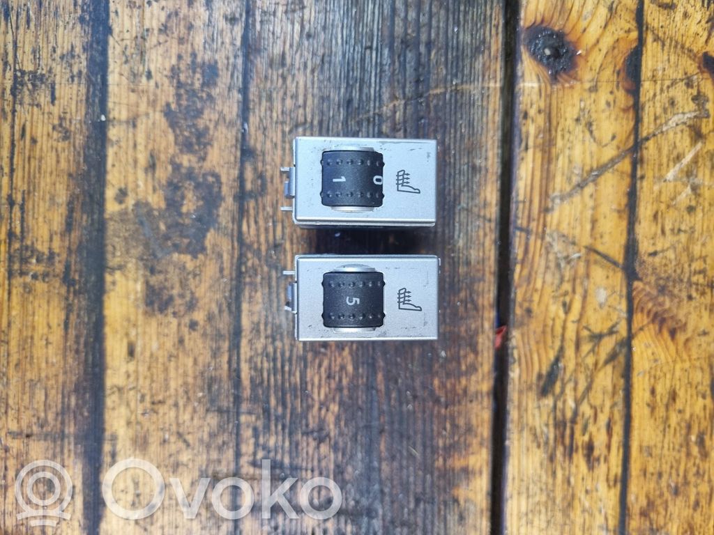 Interruptor de calefacción del asiento   8V4T19K314AB
