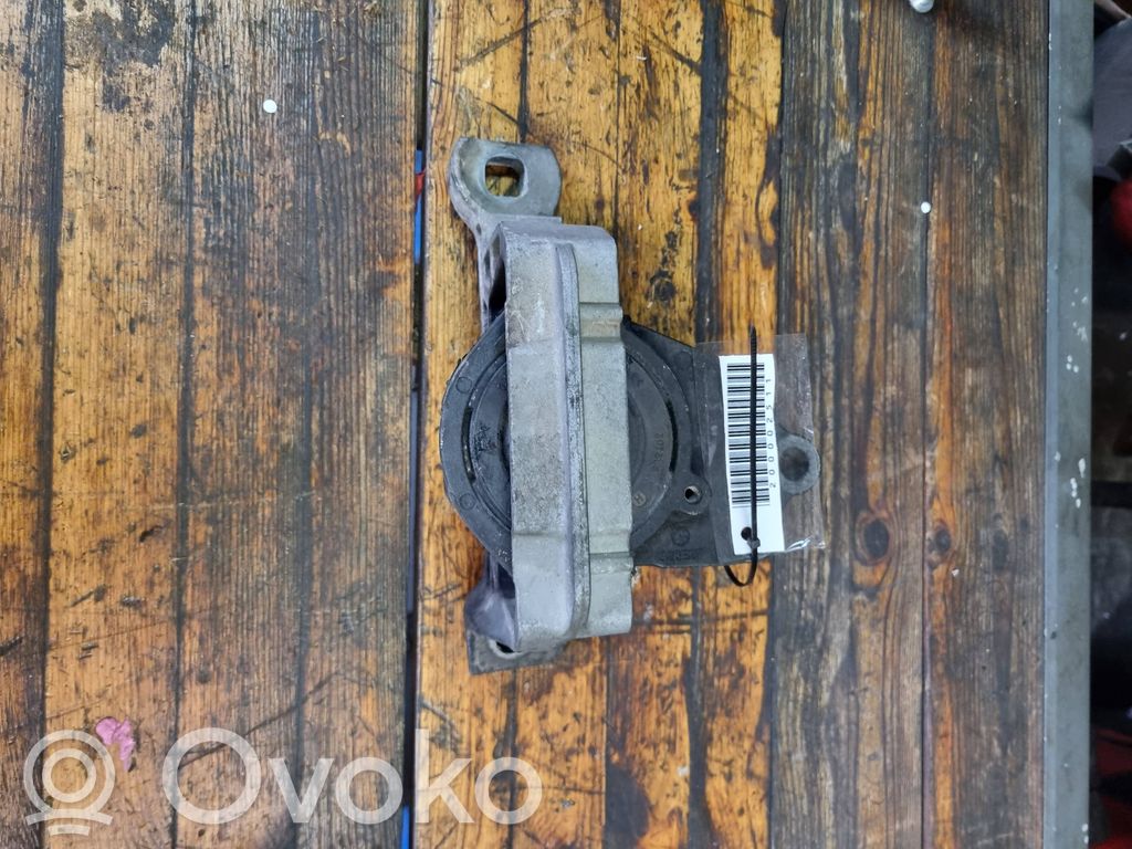 Soporte de montaje del motor   CV616F012EB