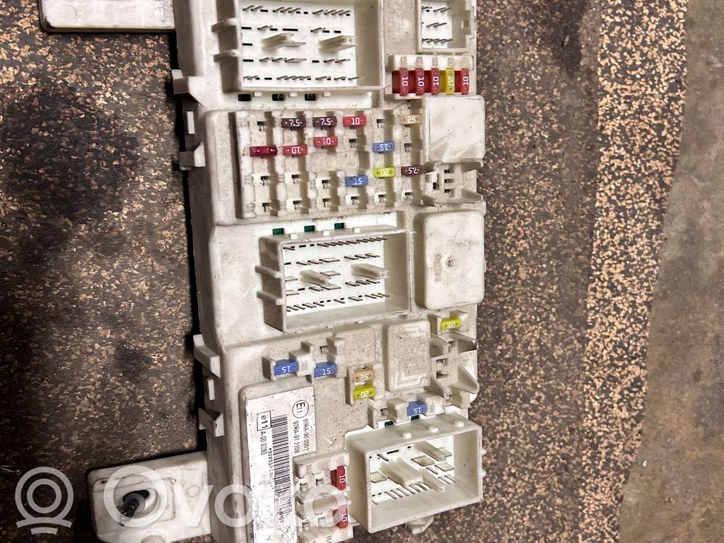 Ford C-MAX I Módulo de fusible 