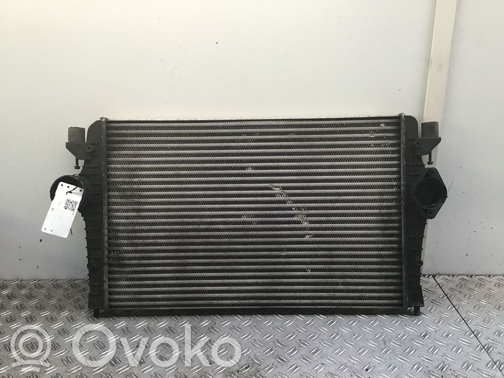 Interkūlerio radiatorius   7M3145804