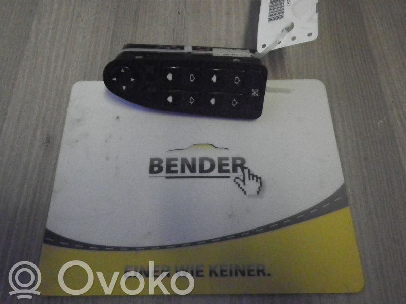 Electric window control switch   8368966