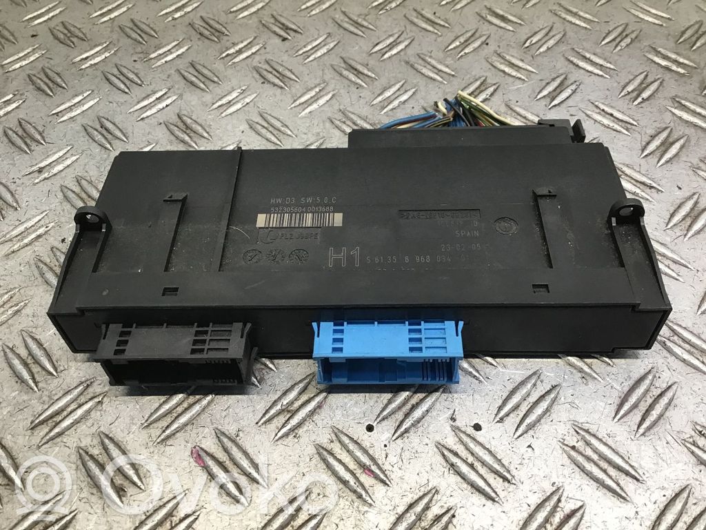 BMW 3 E90 E91 Centrālās atslēgas vadības bloks 