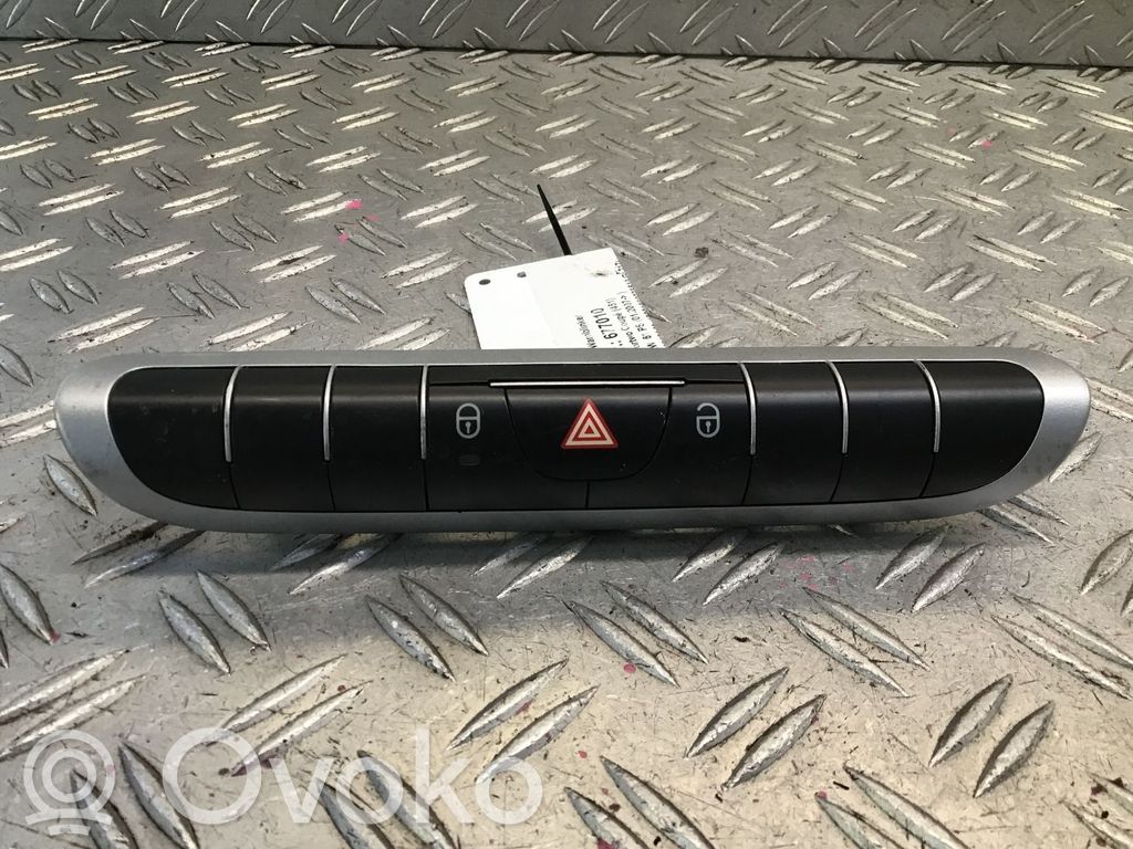 Smart ForTwo II Hazard light switch 