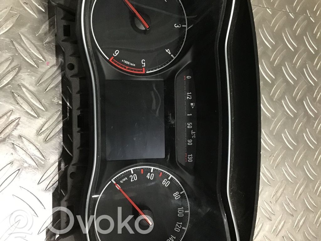 Opel Corsa E Speedometer (instrument cluster) 