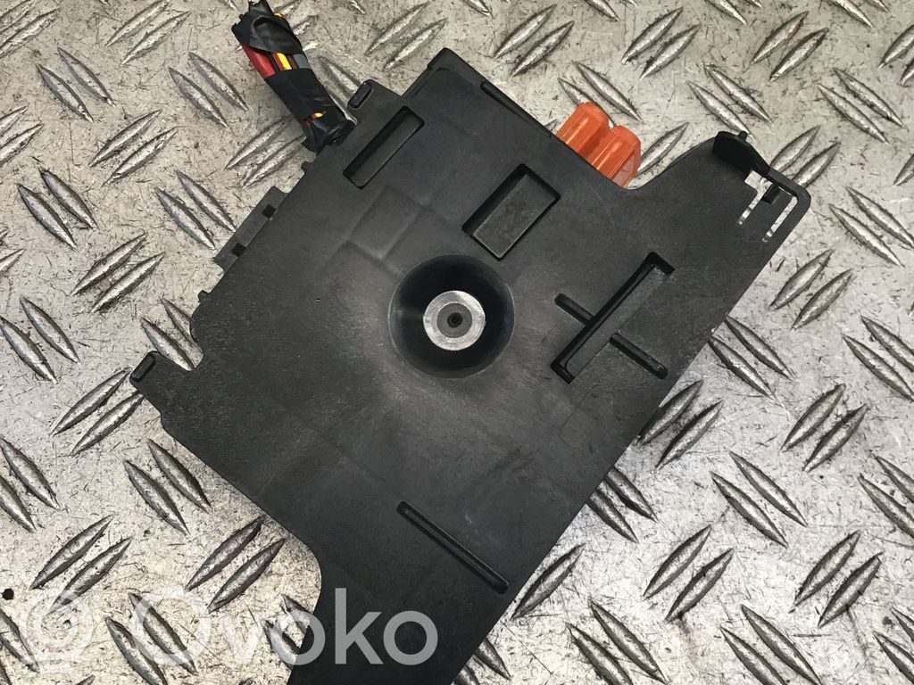 Opel Corsa E Sulakemoduuli 