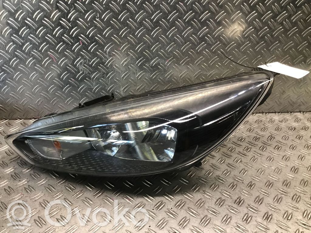 Ford Focus Faro/fanale 