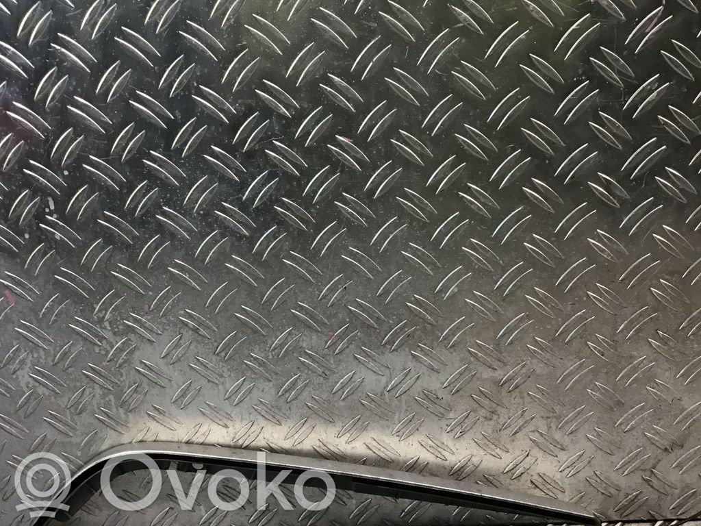 Mercedes-Benz C W202 Ornament sub far 