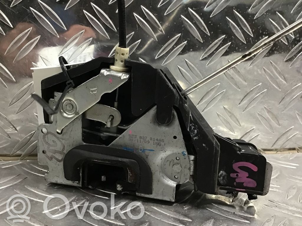 Volkswagen Fox Front door lock 
