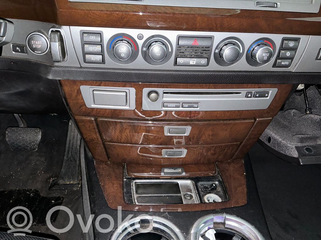 BMW 7 E65 E66 Daiktadėžė centrinės konsolės 