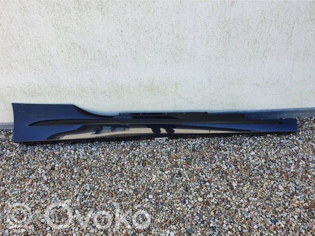 BMW 8 G15 Sivuhelman etulista 
