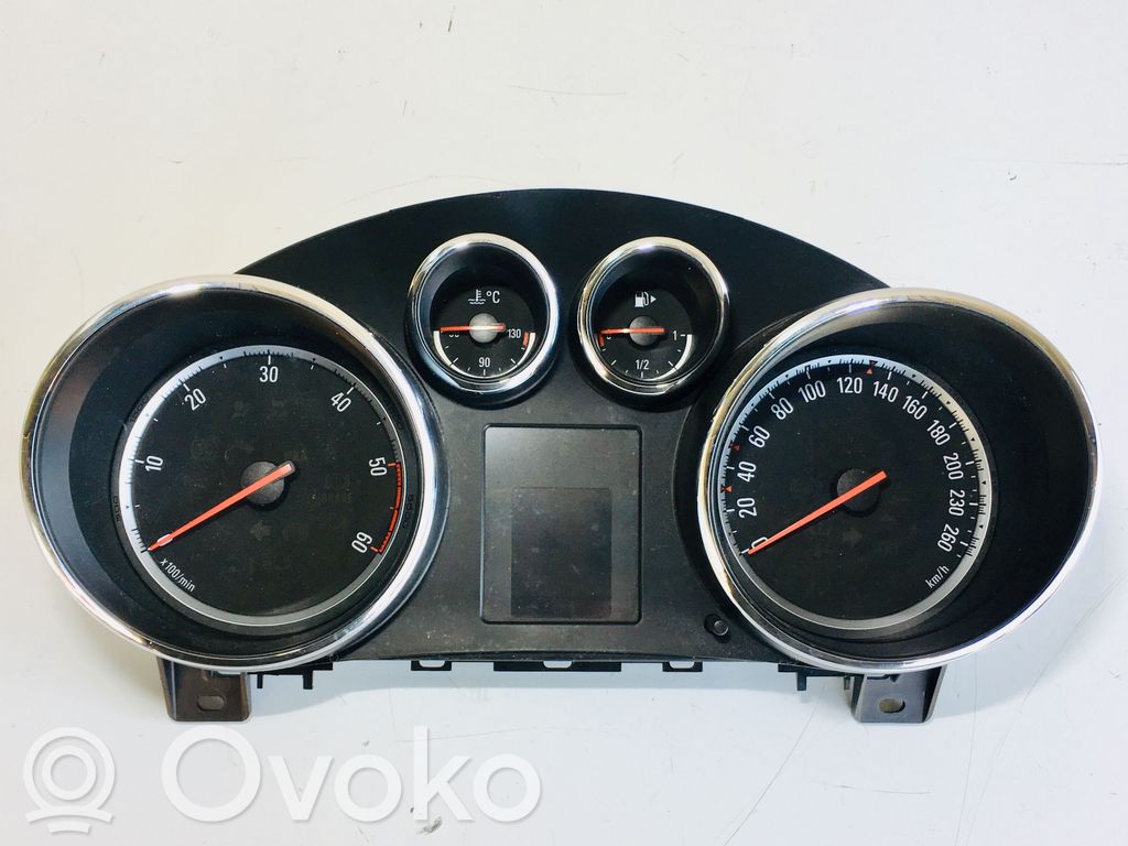Opel Astra J Speedometer (instrument cluster) 
