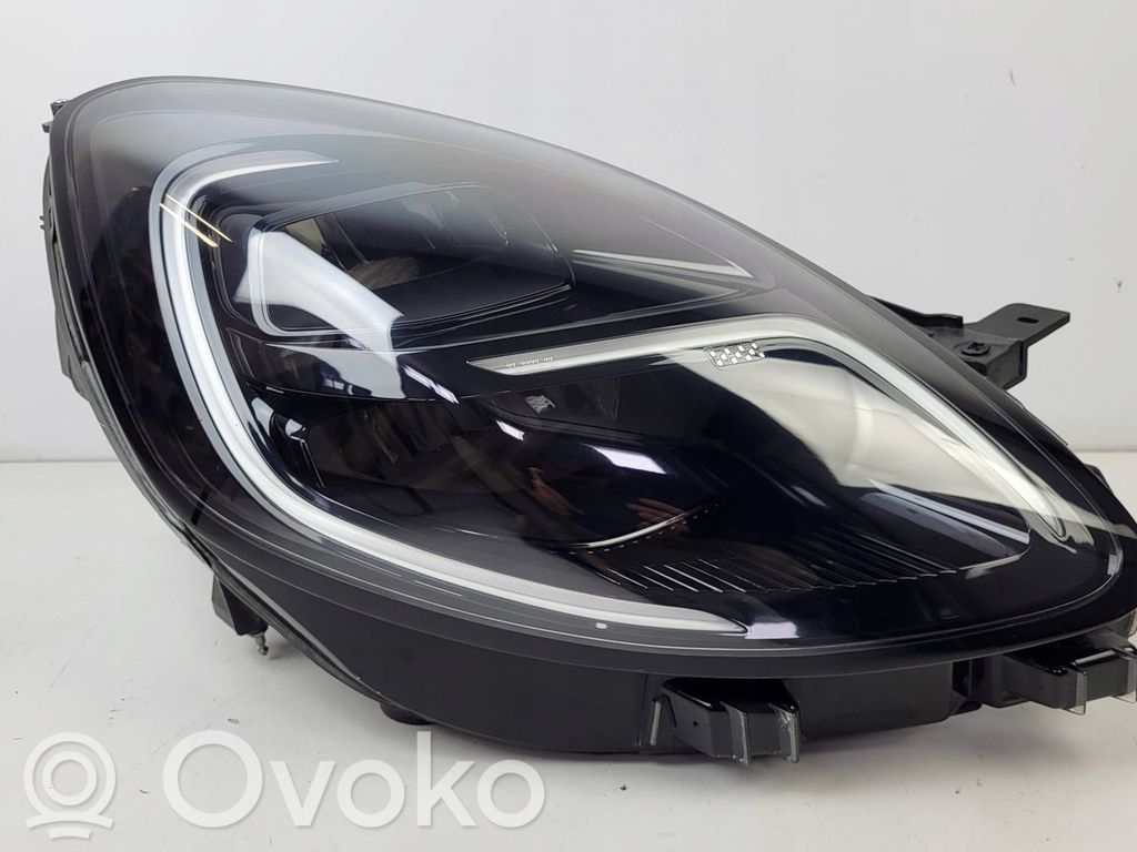 Ford Puma Headlight/headlamp 